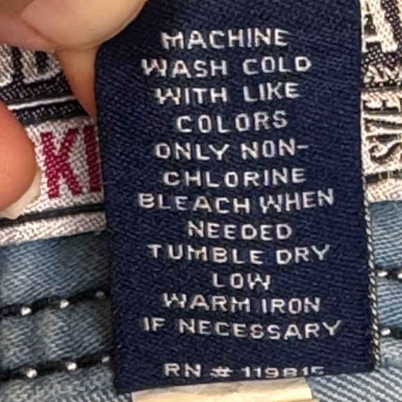 Amethyst Body Con Low Rise Light Wash Cropped Capri Soft Denim Skinny Jeans - Picture 11 of 13